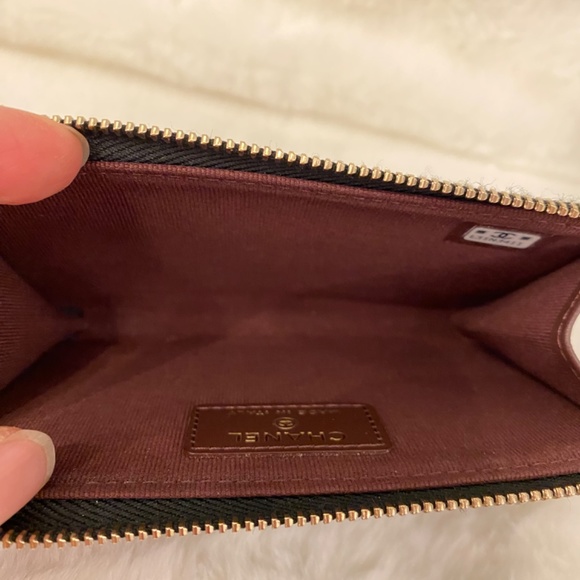 Authentic Chanel compact wallet or card holder - Picture 6 of 7